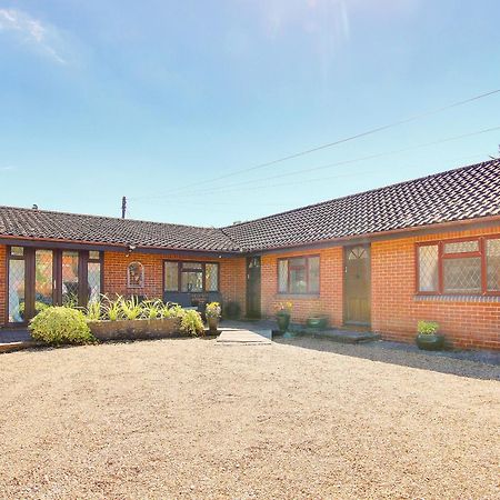 Irenic Lodge Netley Marsh Eksteriør billede